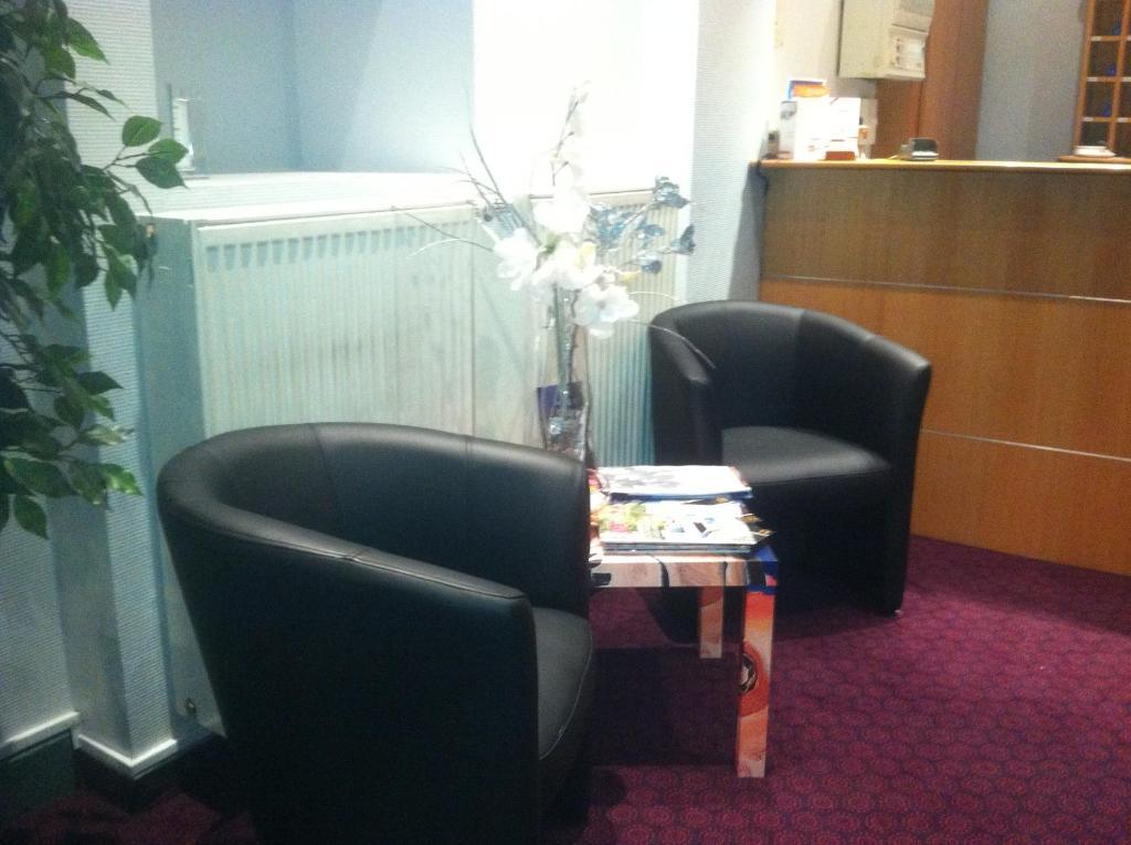 Amadeus Hotel Sarreguemines Bagian luar foto