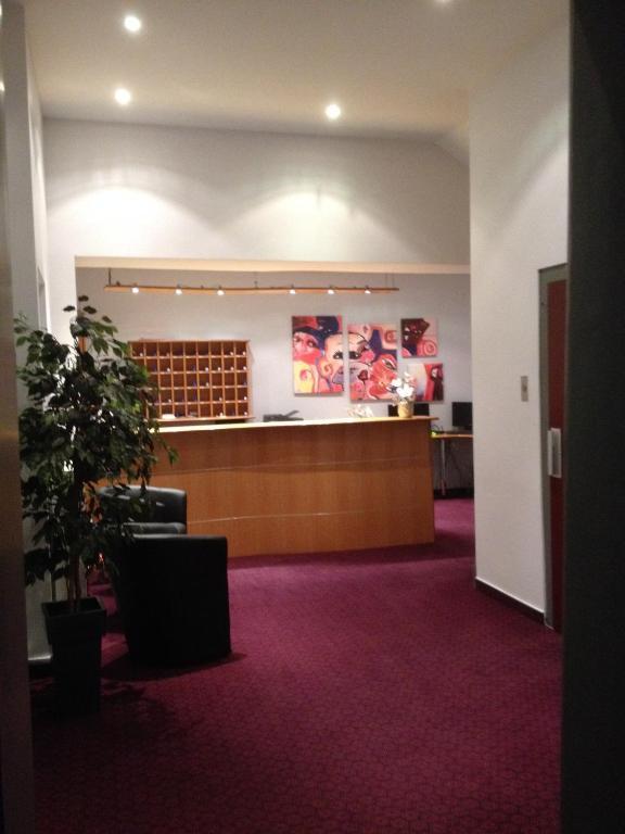 Amadeus Hotel Sarreguemines Bagian luar foto
