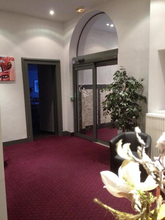 Amadeus Hotel Sarreguemines Bagian luar foto