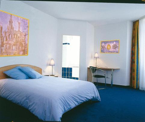 Amadeus Hotel Sarreguemines Bagian luar foto